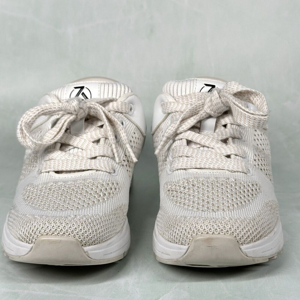 Zeba Shoes Womens Size 5.5 Vanilla Comfort Slip On Hands Free Walking Sneaker - Picture 2 of 15